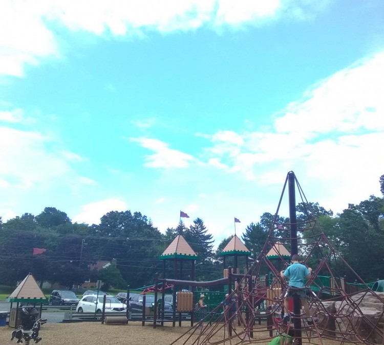 Castle Park Playground (Chatham,&nbspNJ)